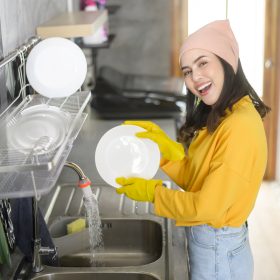 Fast and Easy Ways to Clean Your Dishes
