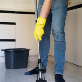 How to Choose the Best Floor-Cleaning Mop for Your Home